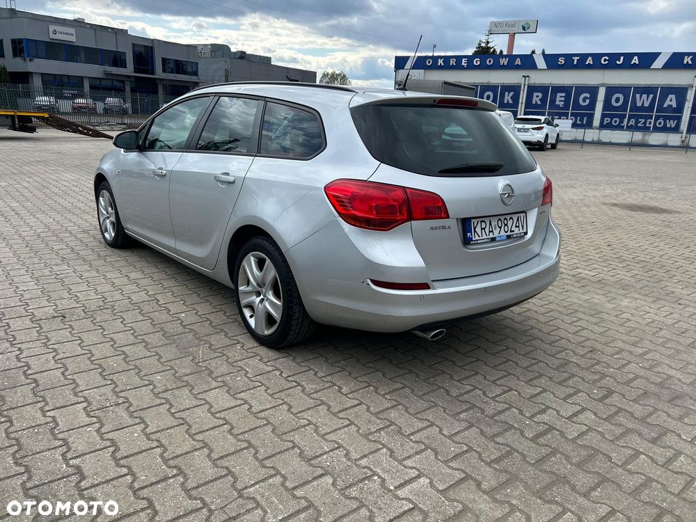 Opel Astra 1.4 T Enjoy - 2