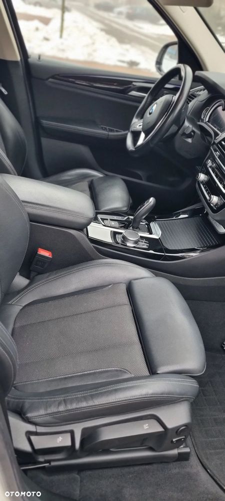 BMW X3 xDrive20i xLine - 25