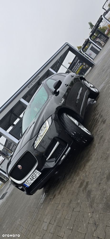 Jaguar F-Pace 20d AWD R-Sport - 17