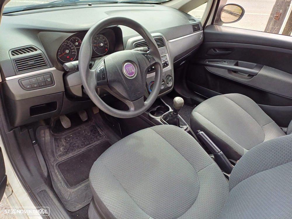 Fiat GRANDE PUNTO - 5