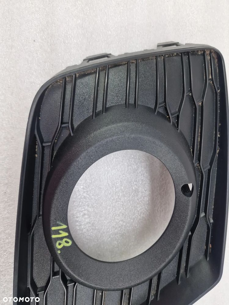 SEAT ARONA 6F9 17- LEWA KRATKA BOCZNA ZDERZAKA PRZEDNIEGO PRZÓD , NR 6F9853665B , NR AUKCJI C/118 - 4