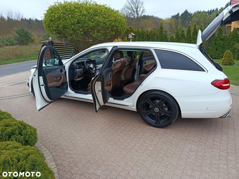 Mercedes-Benz Klasa E 220 d 9G-TRONIC - 28