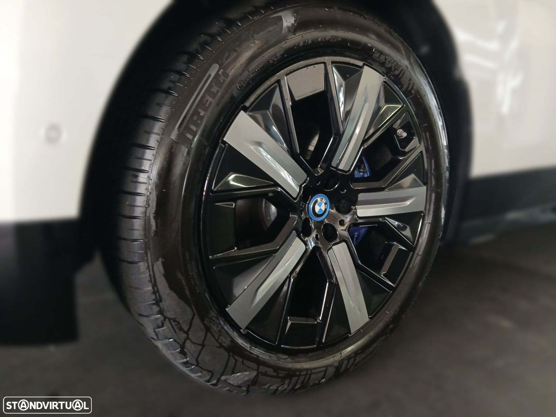 BMW ix xDrive 40 Pack Desportivo - 4