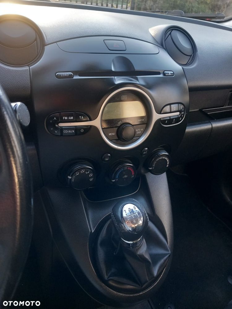 Mazda 2 1.5 Dynamic - 9