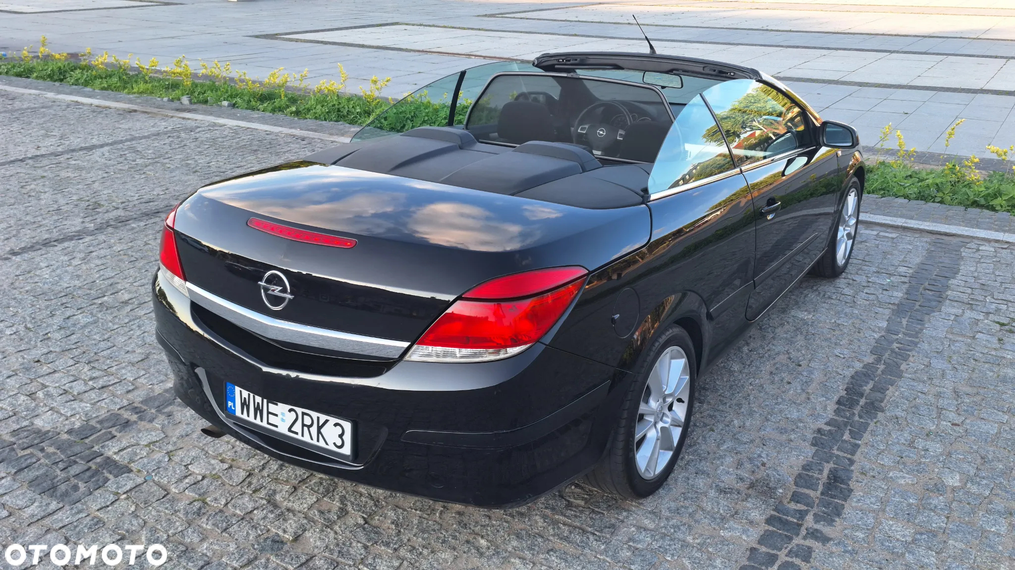 Opel Astra TwinTop 1.8 Enjoy - 22