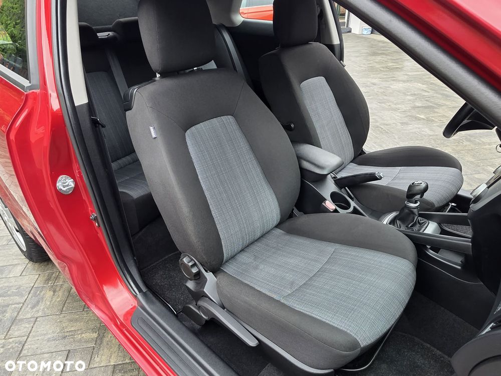 Kia ProCeed - 31
