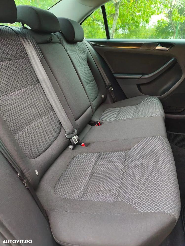 Volkswagen Jetta 1.2 TSI Comfortline - 8