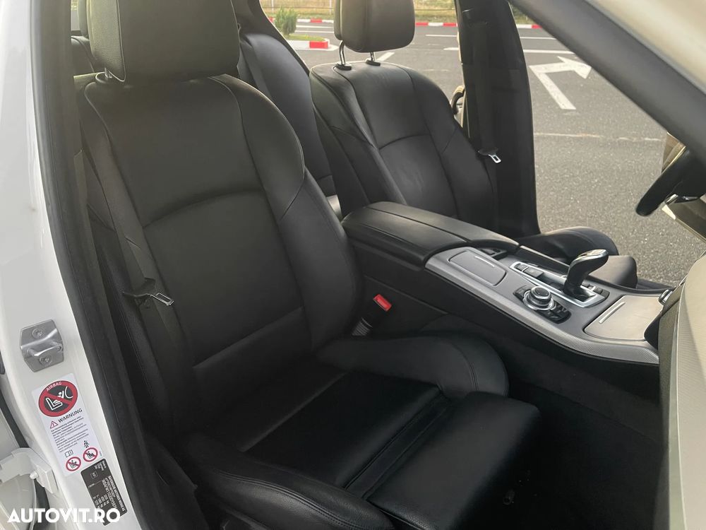 BMW Seria 5 520d Sport-Aut. - 29