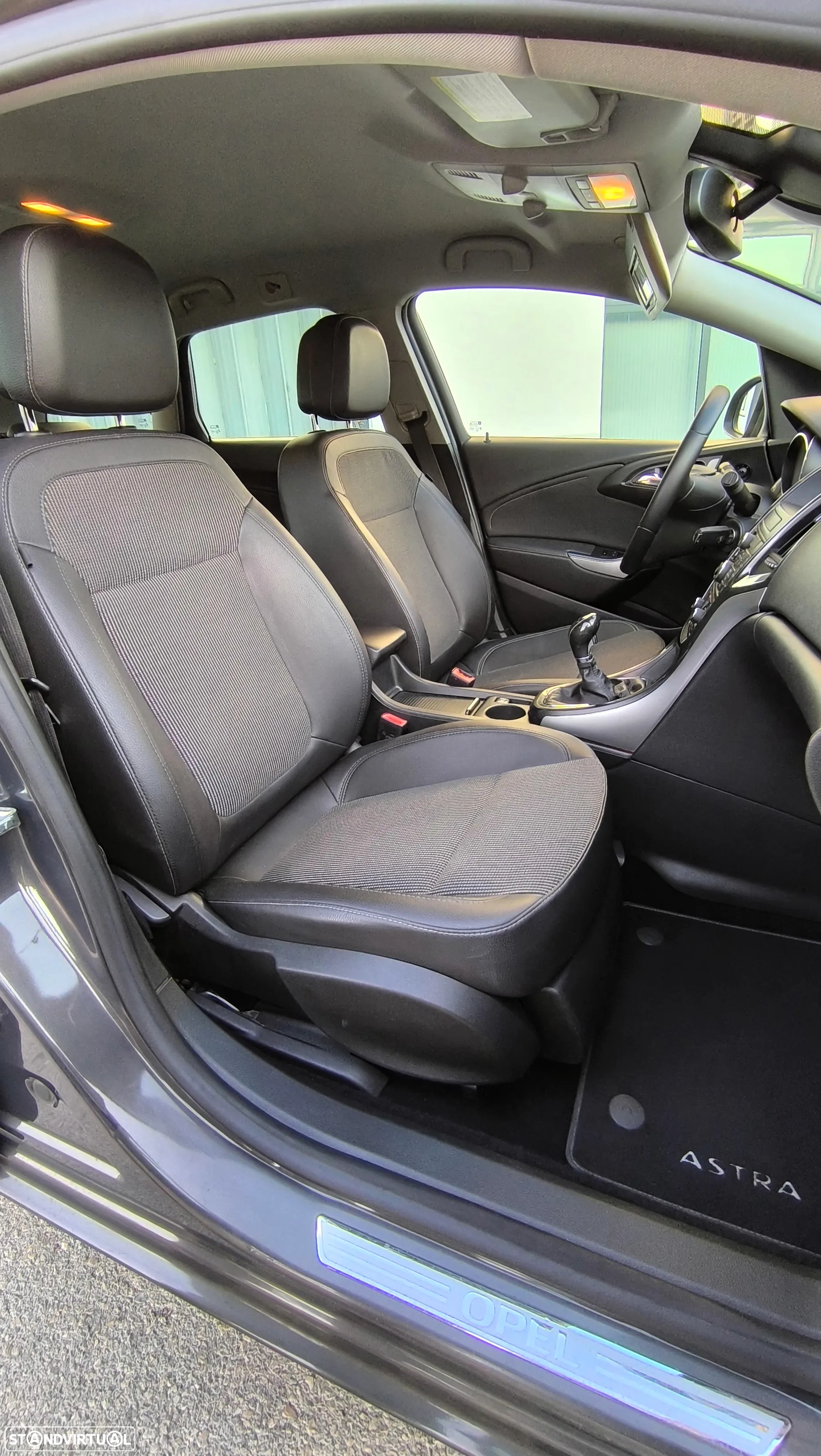 Opel Astra Sports Tourer 1.7 CDTi Cosmo S/S - 31