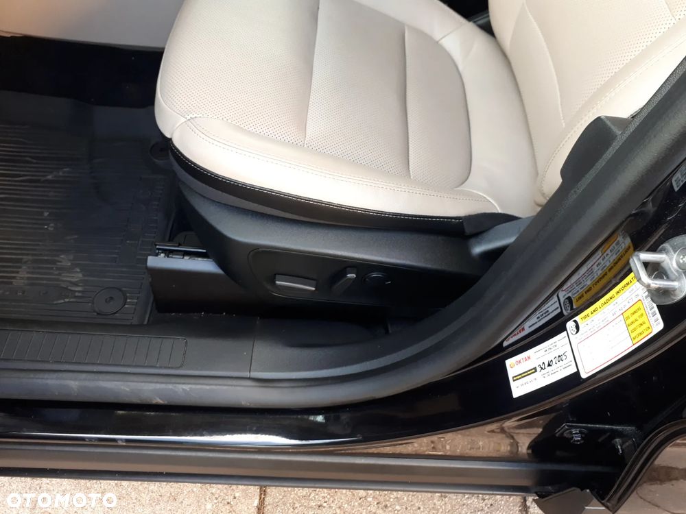 Ford Escape 2.0 EcoBoost AWD Titanium - 19