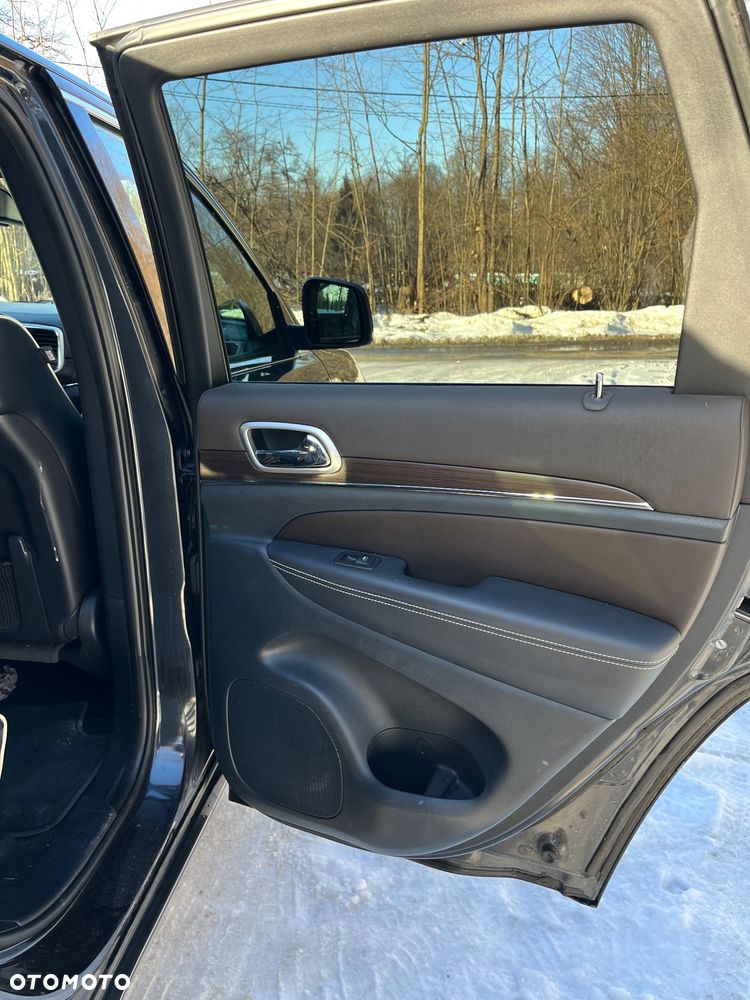 Jeep Grand Cherokee - 13