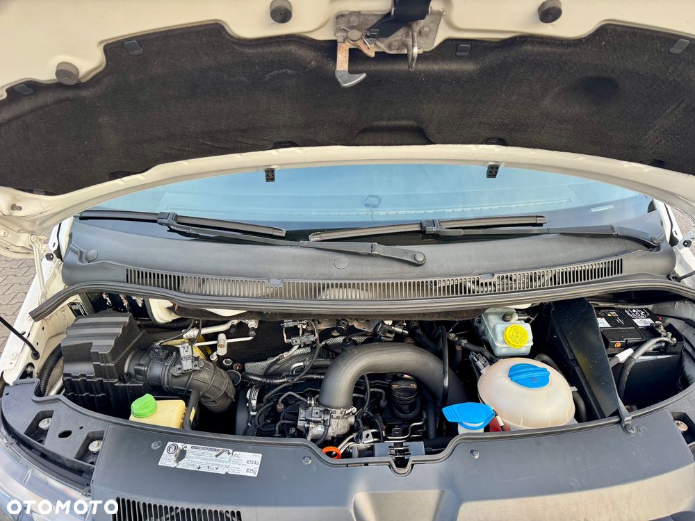 Volkswagen Caravelle - 30