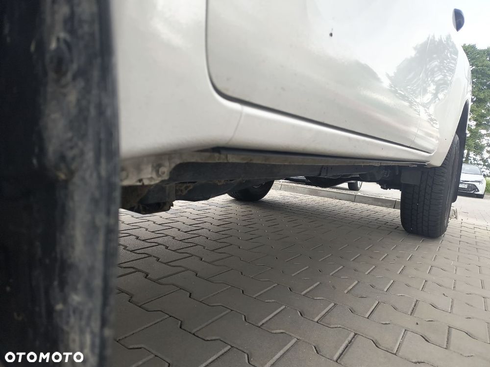 Toyota Hilux 2.4 D-4D Double Cab DL 4x4 - 16