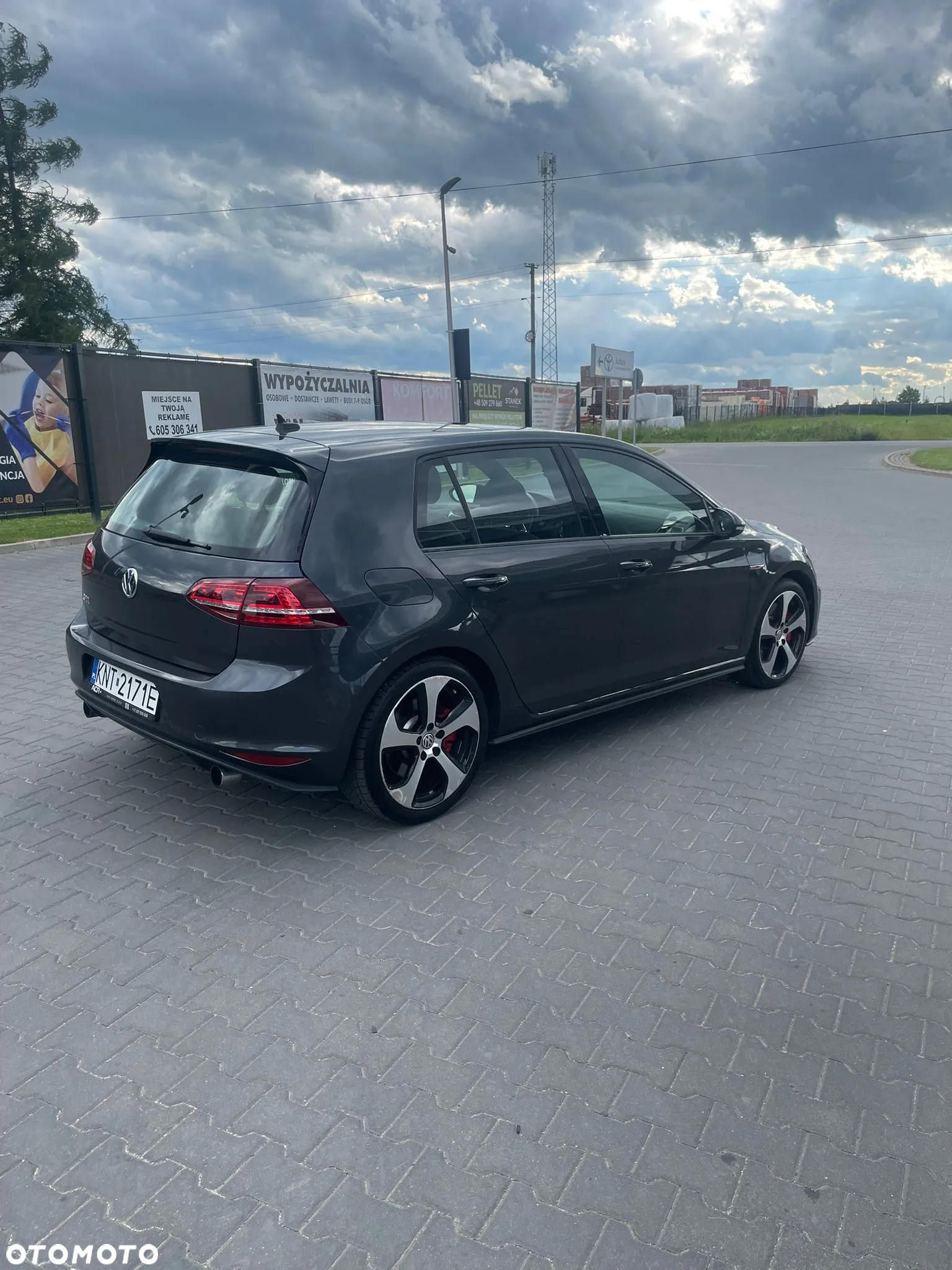 Volkswagen Golf VIII 2.0 TSI GTI DSG - 9