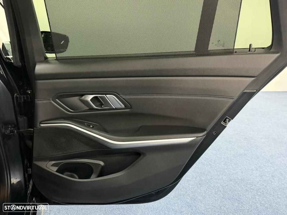 BMW 330 e Aut. M Sport - 40