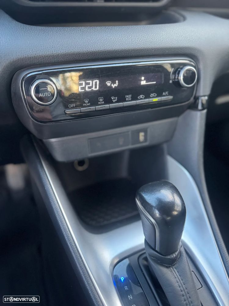 Toyota Yaris 1.5 HDF Comfort - 22