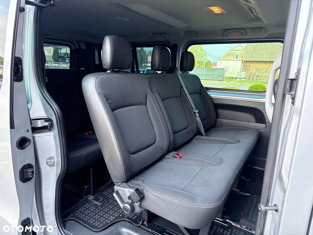 Renault Trafic Grand 2.0 dCi - 17