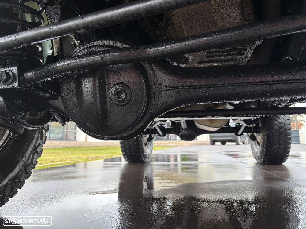 Land Rover Defender 90 2.5 TD5 Metal Top - 20