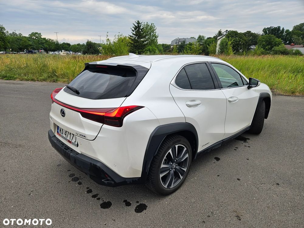 Lexus UX 250h (E-FOUR) Luxury Line - 3