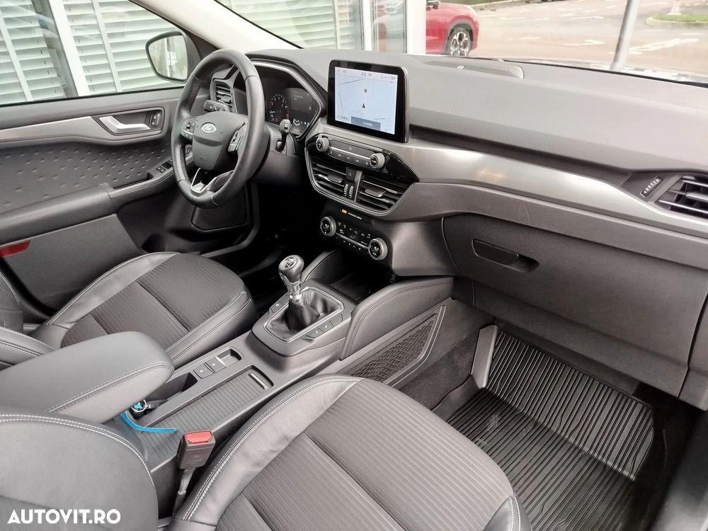Ford Kuga - 38