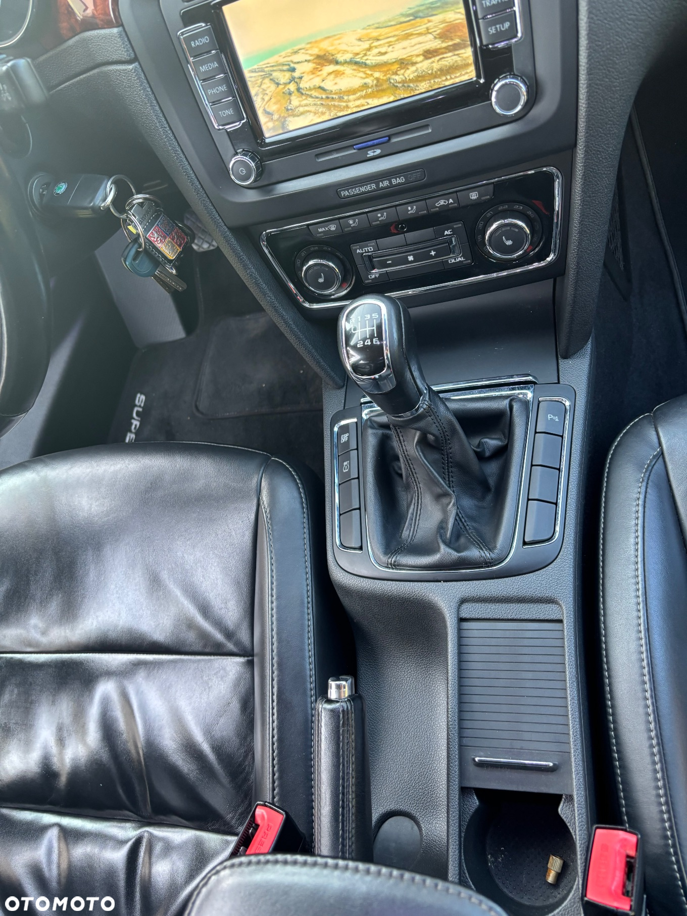 Skoda Superb 2.0 TDI DPF Elegance - 22