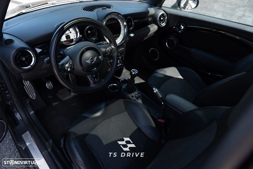 MINI 3 Portas Cooper S - 8