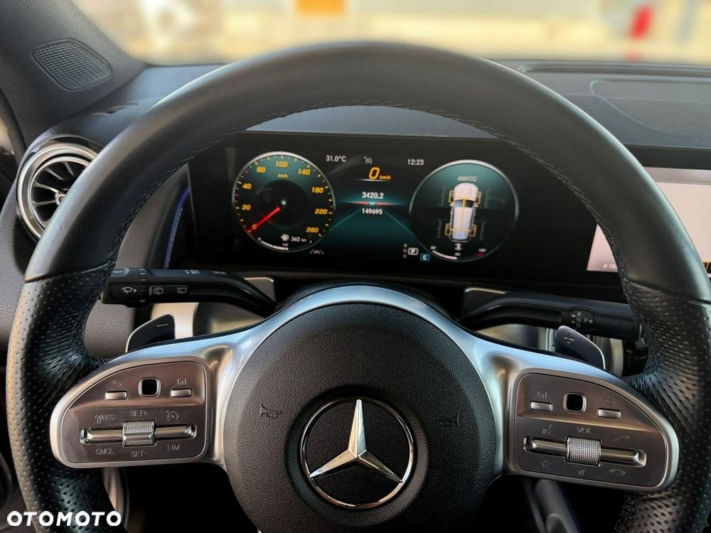 Mercedes-Benz GLB - 19
