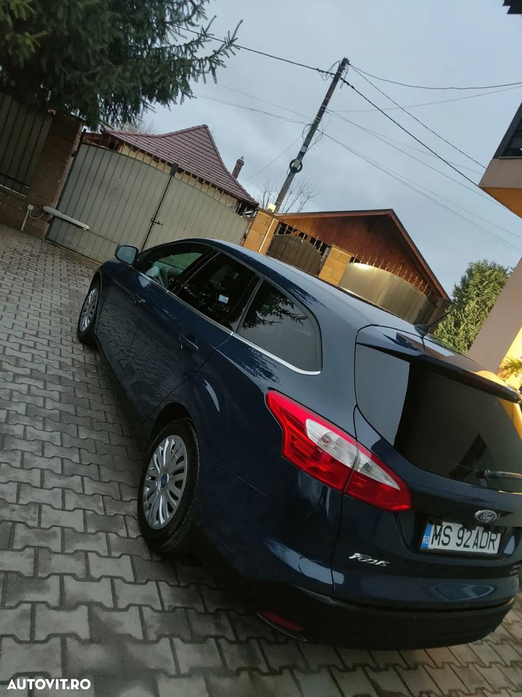 Ford Focus 1.6 TDCI DPF Ghia - 3