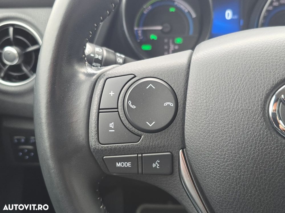 Toyota Auris 1.8 L VVT-i Hybrid Sol - 10