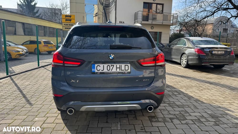 BMW X1 xDrive20d AT - 3