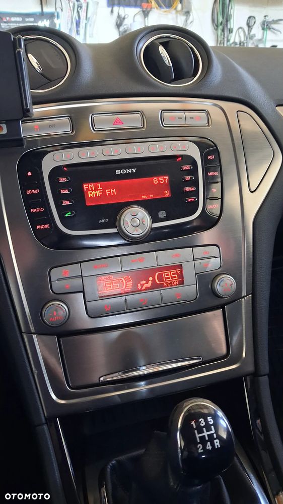 Ford Mondeo 2.0 Trend - 19