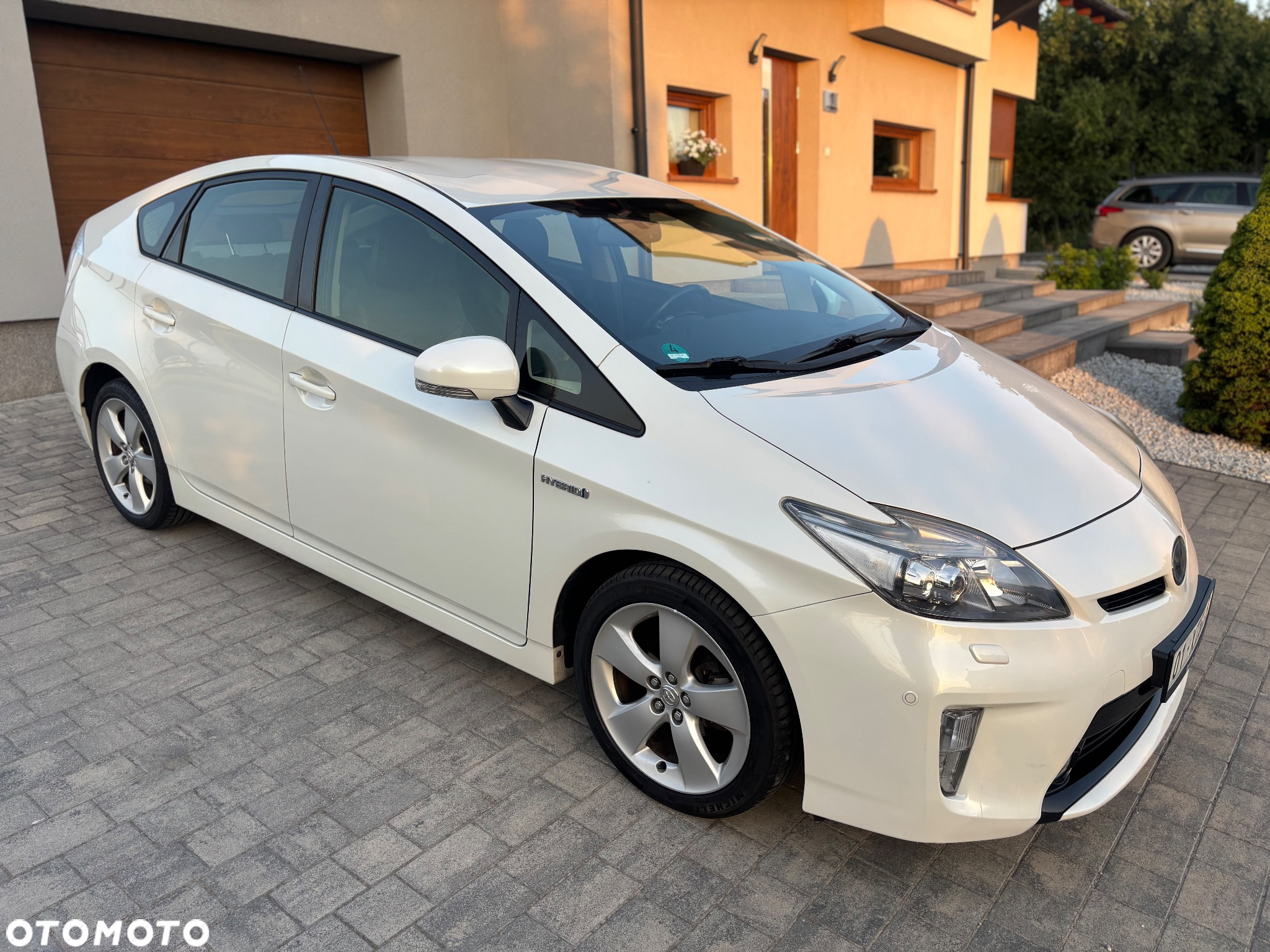 Toyota Prius 1.8 HSD Prestige - 16