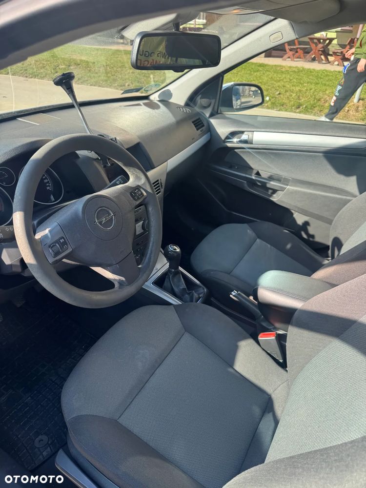 Opel Astra 1.6 Edition - 2