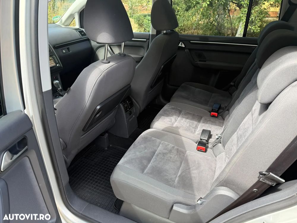 Volkswagen Touran 2.0 TDI DPF DSG Highline - 8