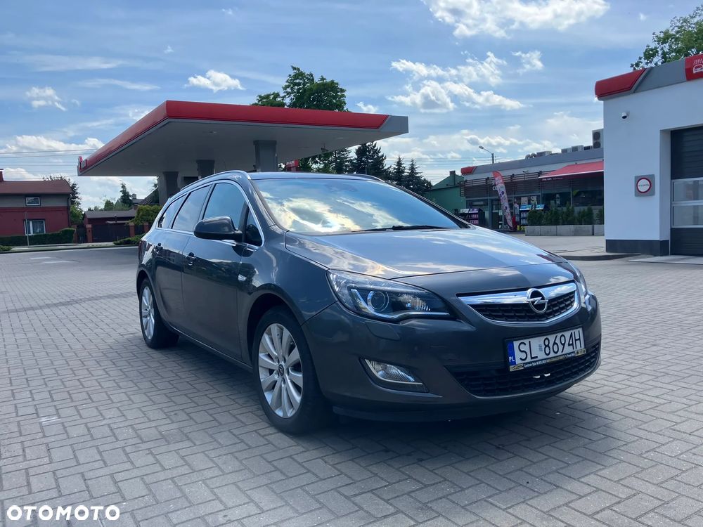 Opel Astra 1.6 Turbo Sport - 1