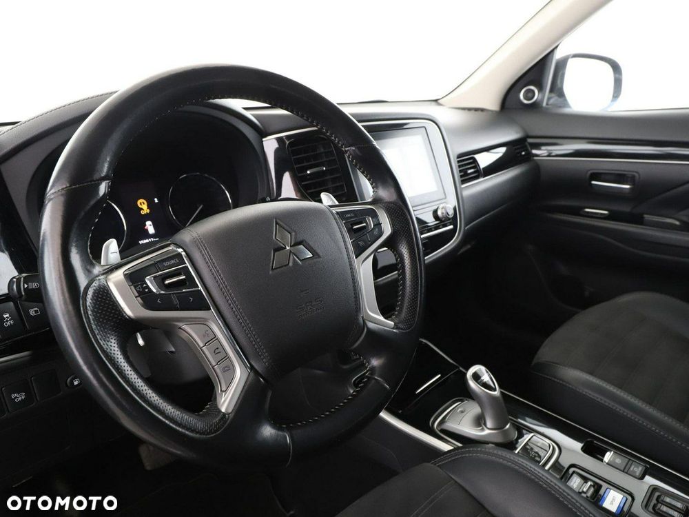 Mitsubishi Outlander 2.4 4WD - 16
