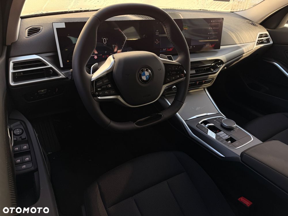 BMW Seria 3 320i sport - 14