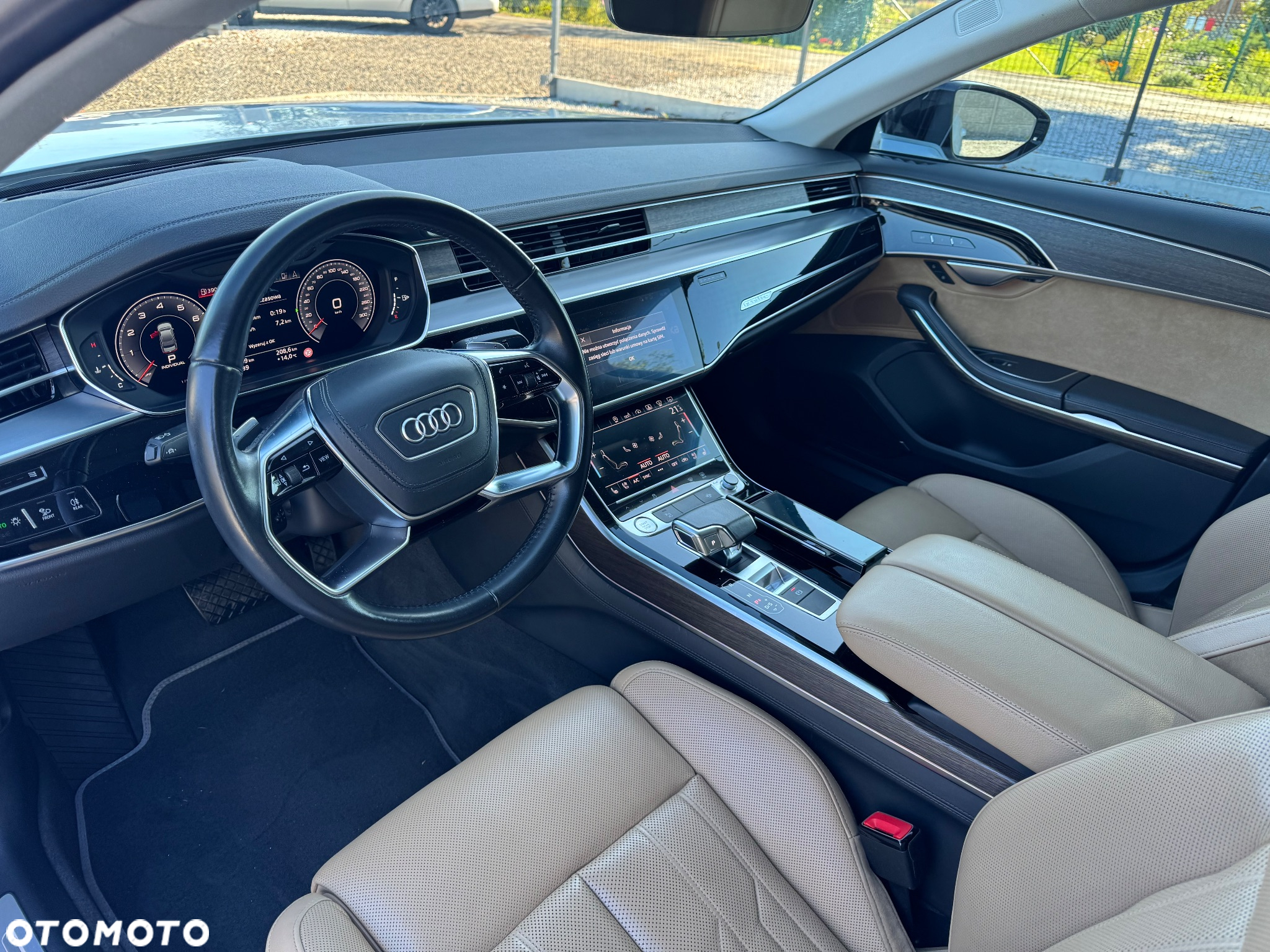 Audi A8 - 14