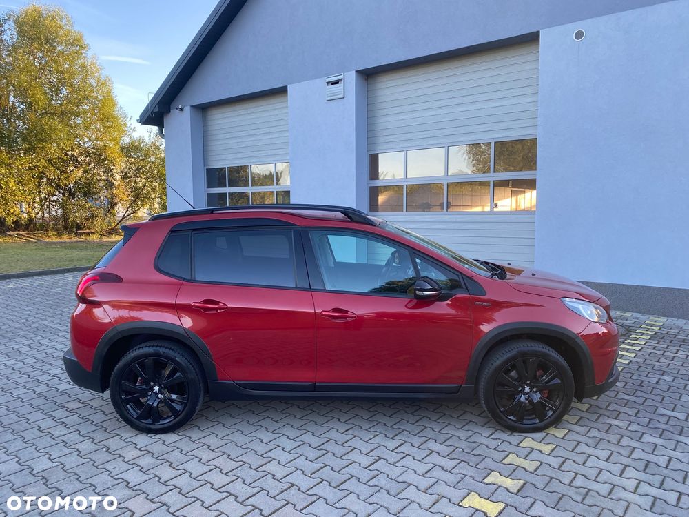 Peugeot 2008 1.2 PureTech GT Line S&S - 8