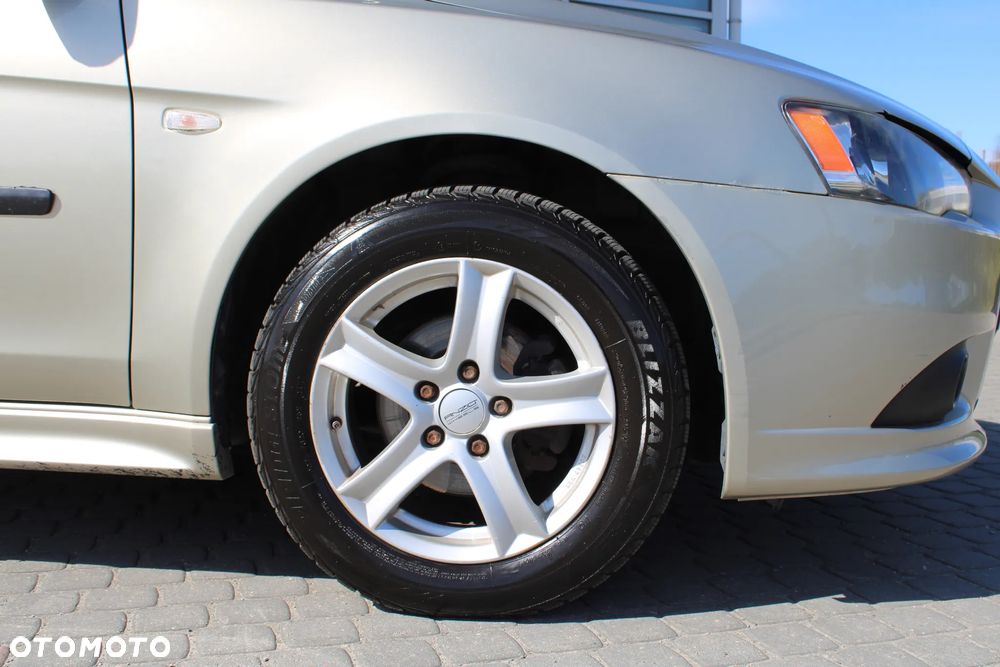 Mitsubishi Lancer 1.8 Invite - 9