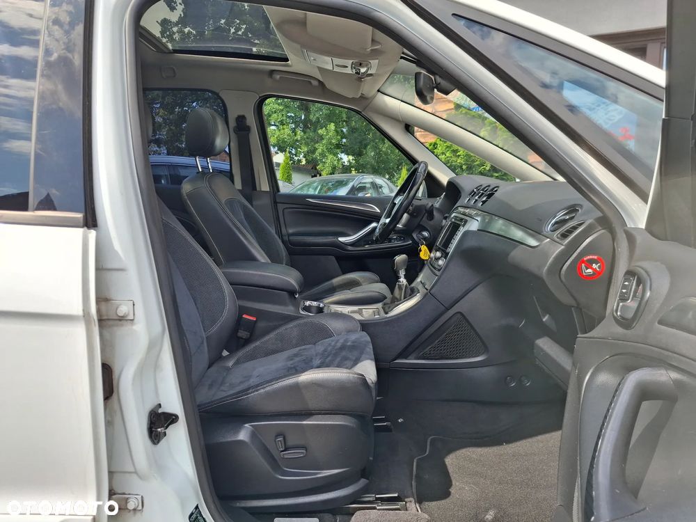 Ford S-Max 2.2 TDCi Titanium - 28