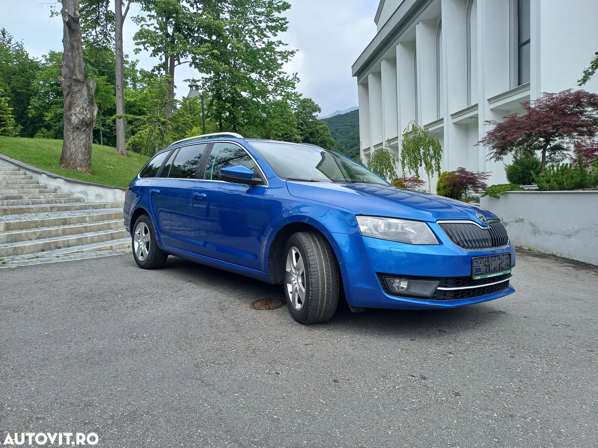 Skoda Octavia Combi Diesel 2.0 TDI Style - 4