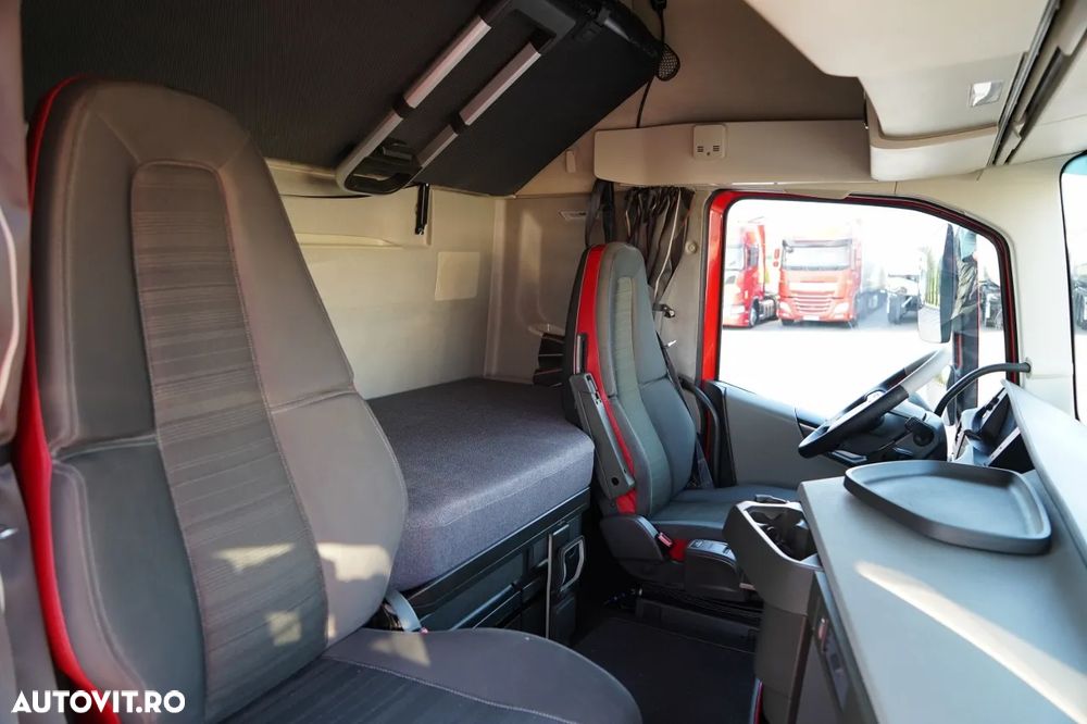 Volvo FH 500 / CORTINĂ / 6x2 / ACOPERIȘ RIDICAT / AER CONDIȚIONAT PARCARE / PUNTE RELAXABILĂ / CONTRACT DE SERVICE GOLD - 36
