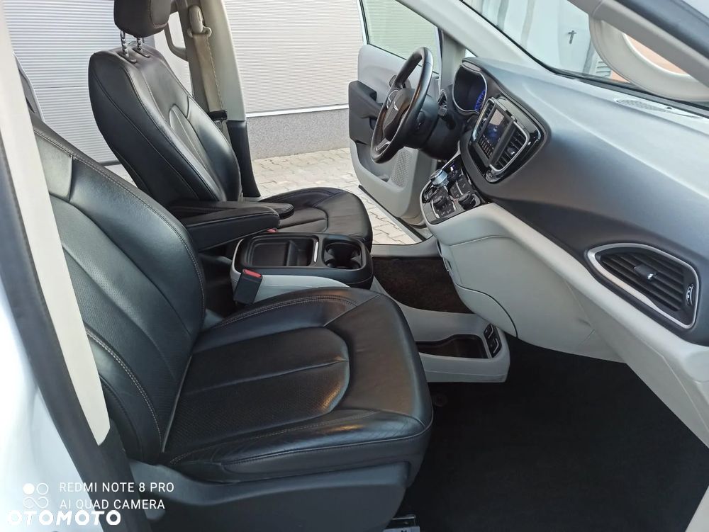 Chrysler Pacifica - 20