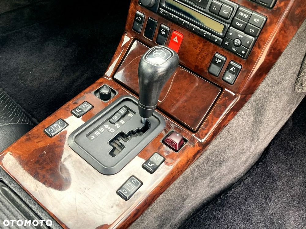 Mercedes-Benz SL - 16