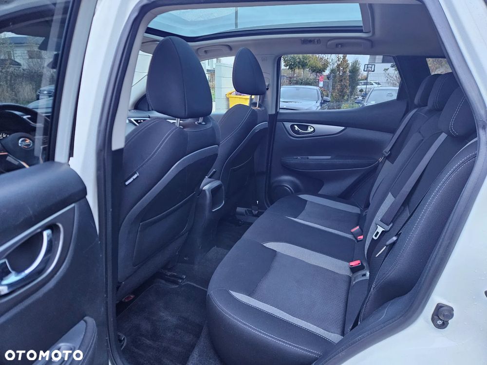 Nissan Qashqai 1.2 DIG-T N-Connecta Xtronic EU6 - 12