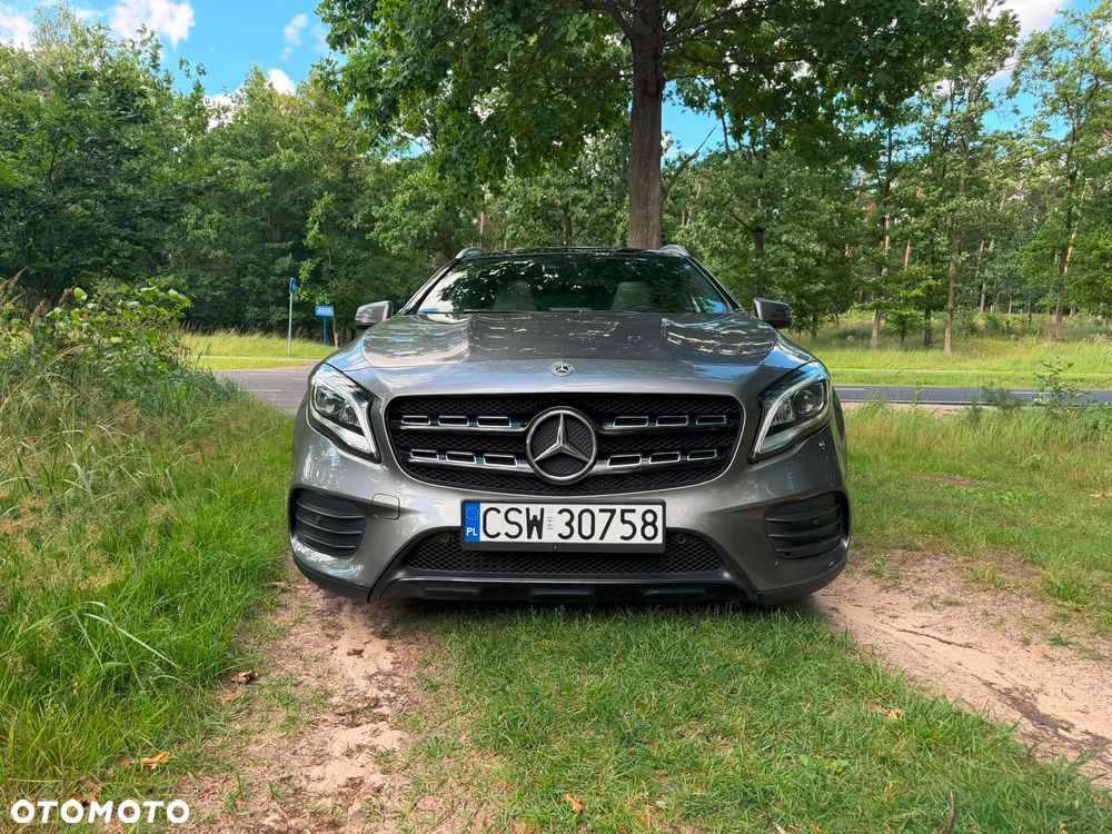 Mercedes-Benz GLA 220 d 4-Matic AMG Line - 32
