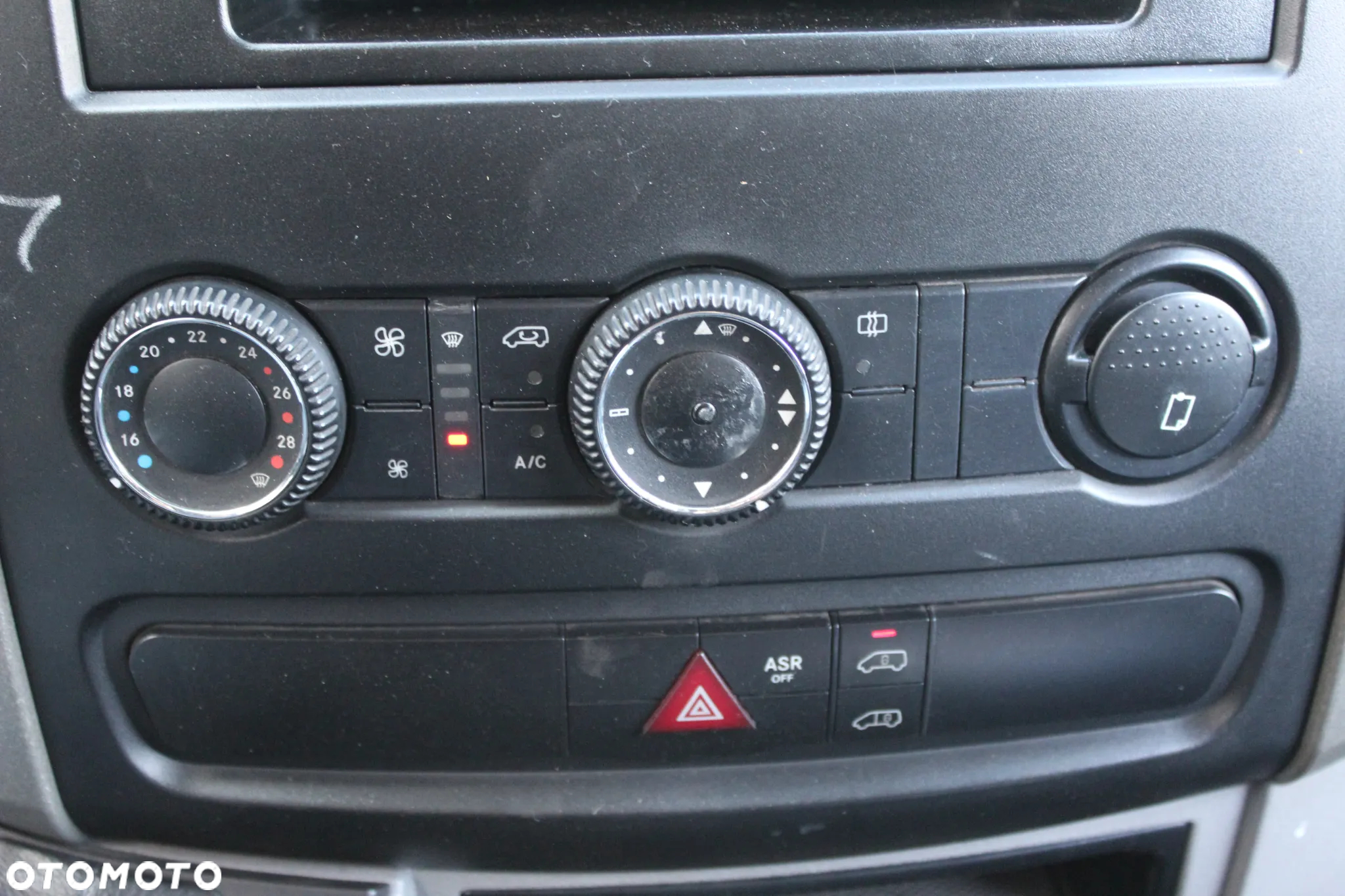 Mercedes-Benz Sprinter - 18