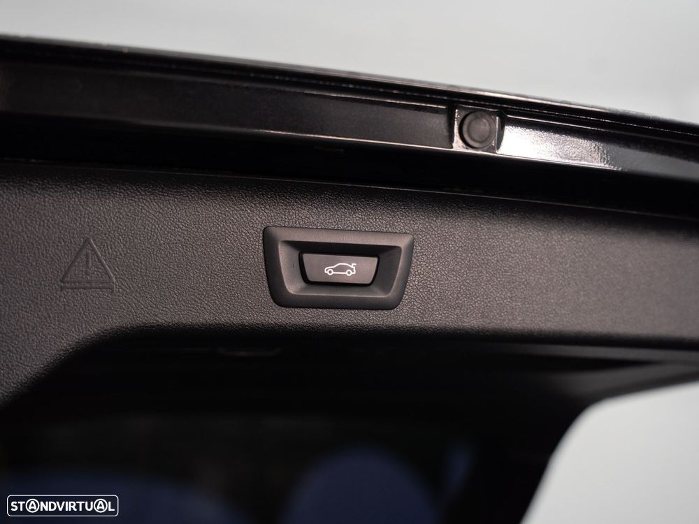 BMW 520 e Pack M - 16