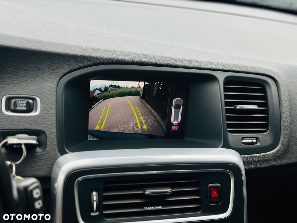 Volvo V60 D2 Drive-E R-Design Kinetic - 13